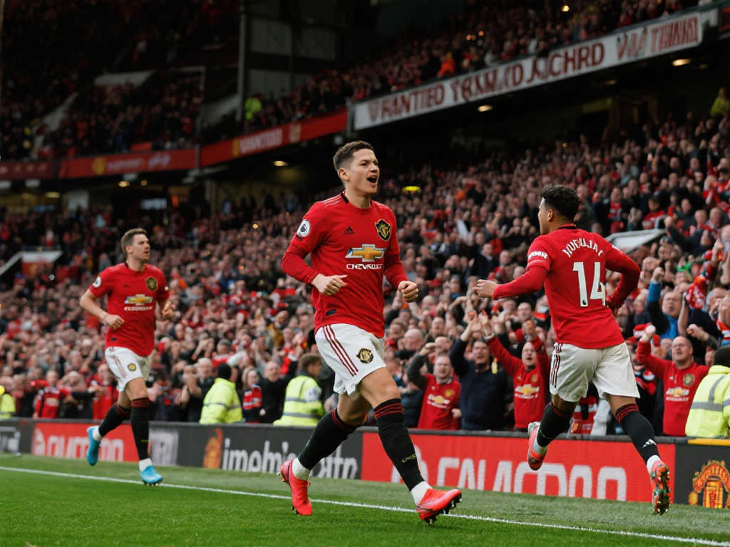 林良锋：曼联士气大振痛快取胜 马圭尔表现令人钦佩